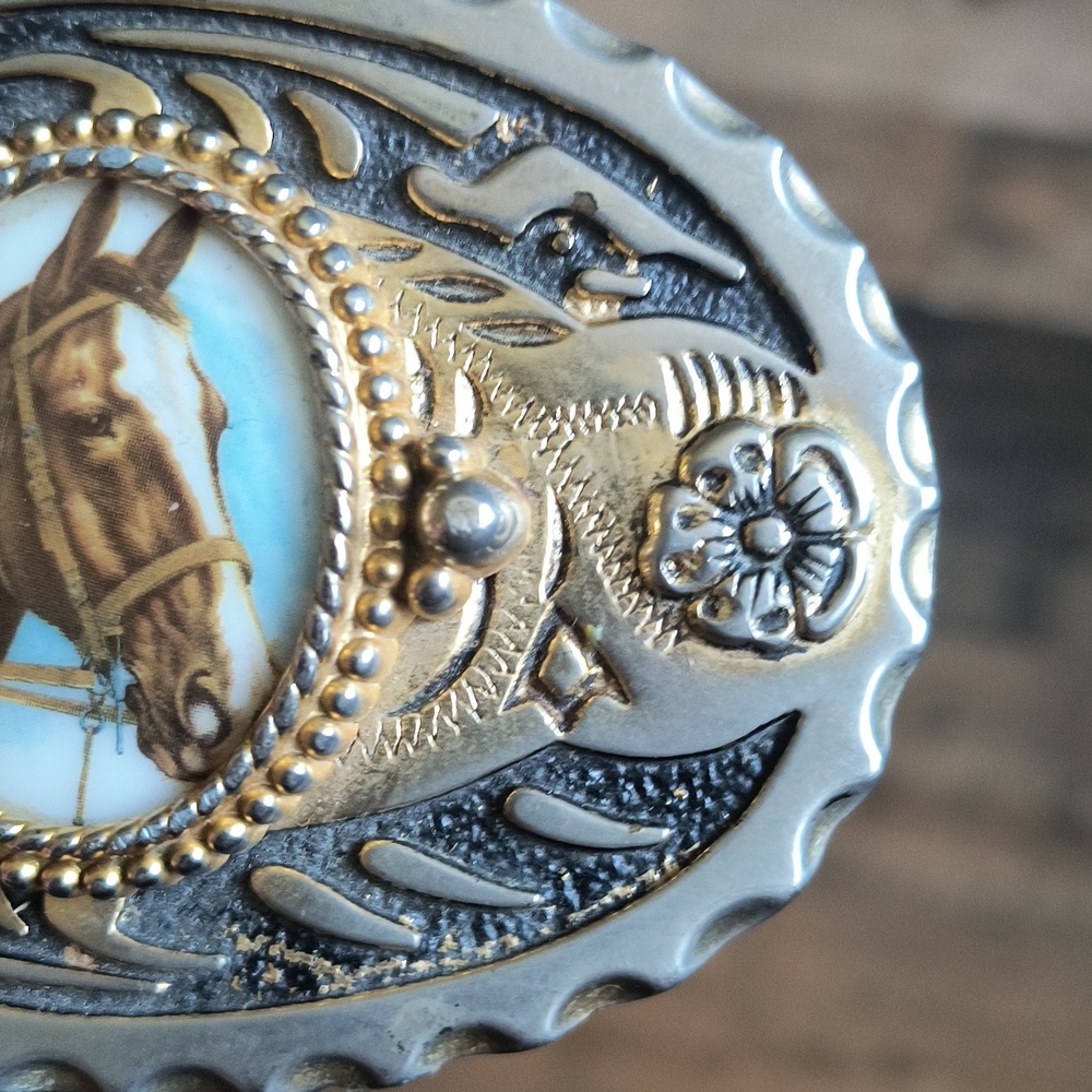 Vintage Western Metal Horse Floral Medallion Cameo Belt Buckle - Picture 4 of 6